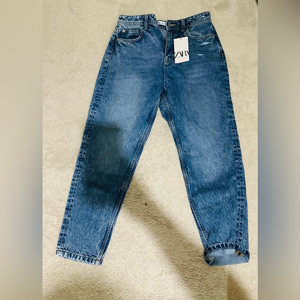 Zara mom Fit Jeans size 6